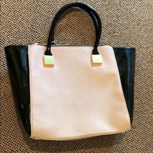 BEAUTIFUL TED BAKER BAG BLACK AND PINK